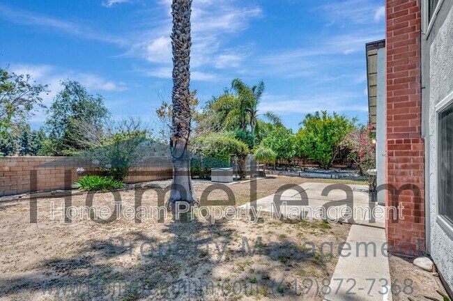 Building Photo - 630 Rivera St