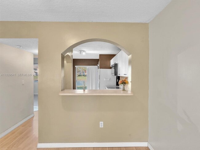 Building Photo - 1271 SE 28th Ct