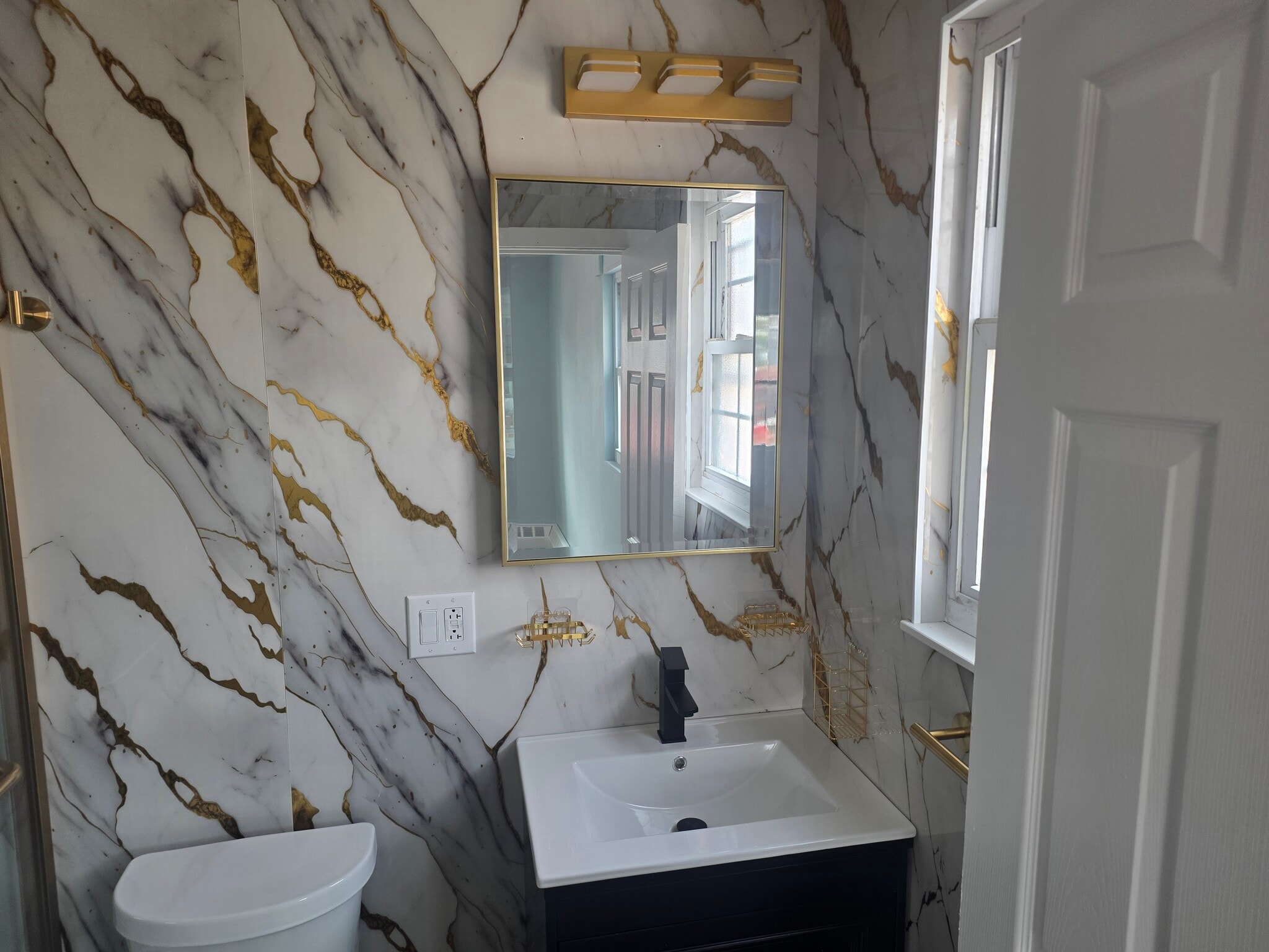 Master bath - 14764 259th St