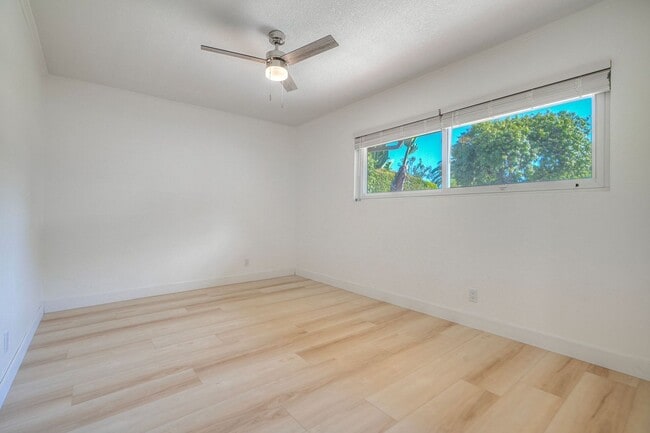 Building Photo - Beautifully Renovated 3-Bedroom Home with ...
