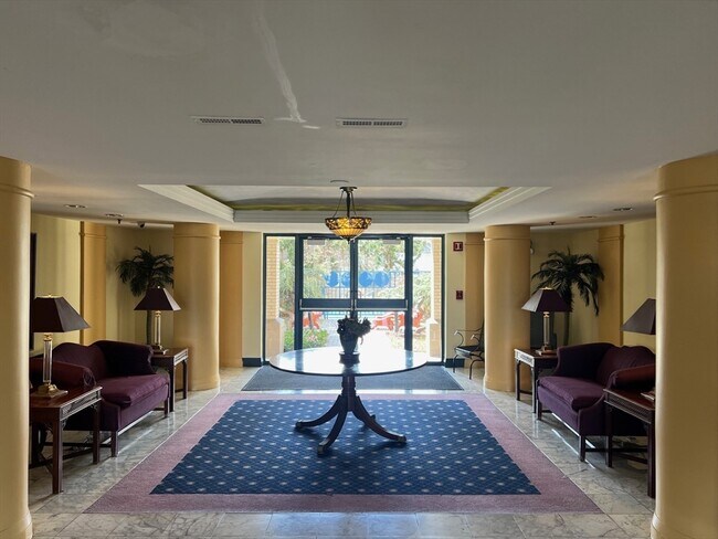 Building Photo - 170 Gore St