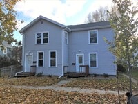 Building Photo - 9th St 3-Plex