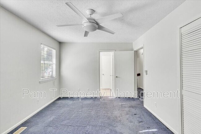 Building Photo - 4 Gunpowder Ct