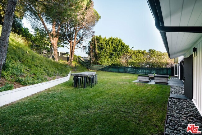 Building Photo - 18013 Sea Reef Dr