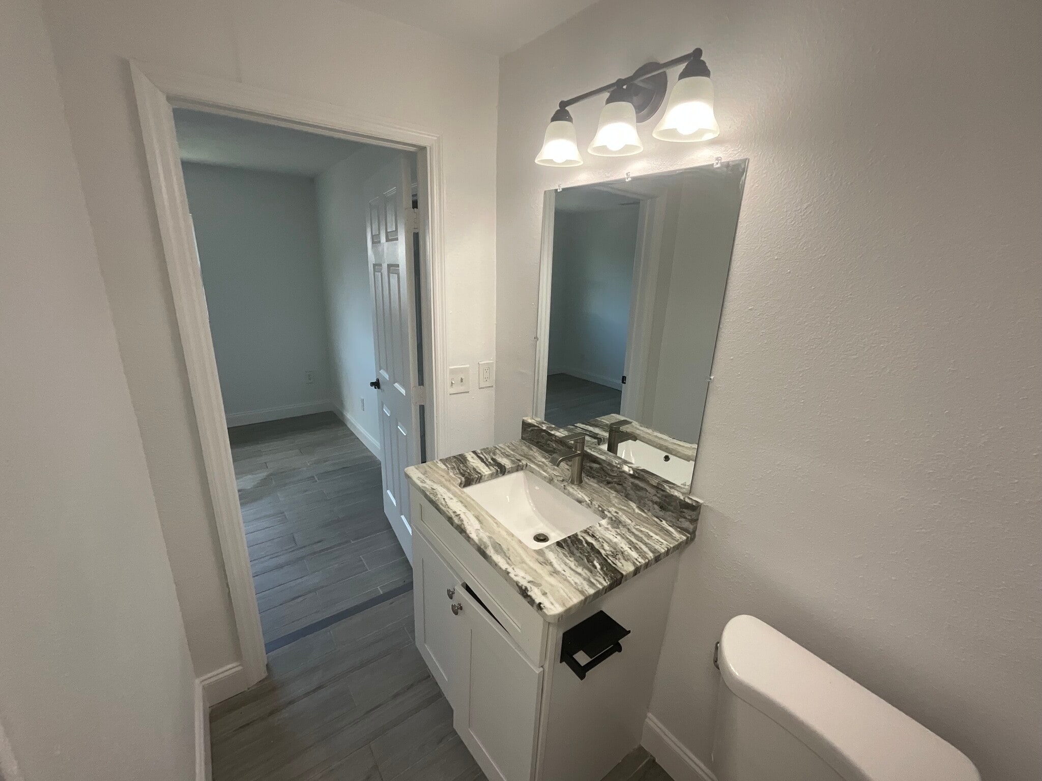 Building Photo - 5207 Behms Ct