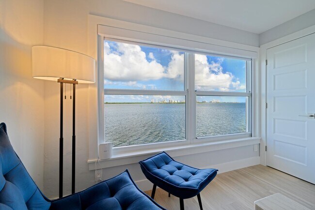 Building Photo - 52 Yacht Club Dr
