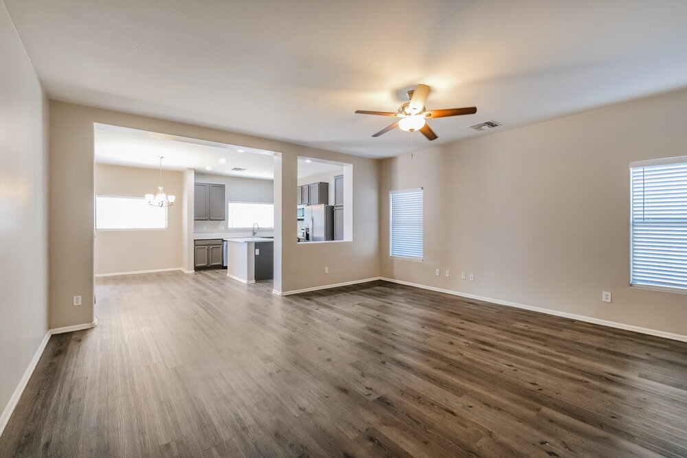 Building Photo - 10911 W Mariposa Dr