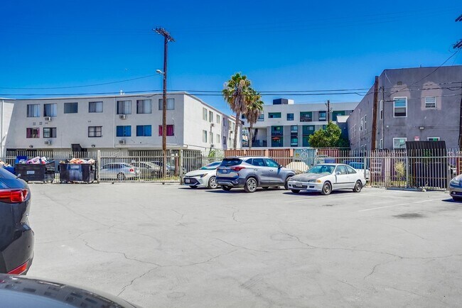 Parking lot - 4307 W 28th St