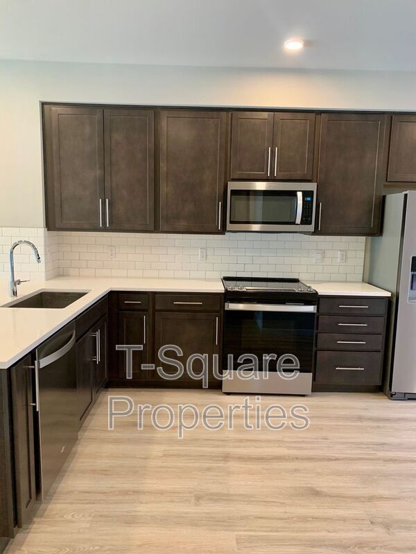 Building Photo - 14925 44th Ave W