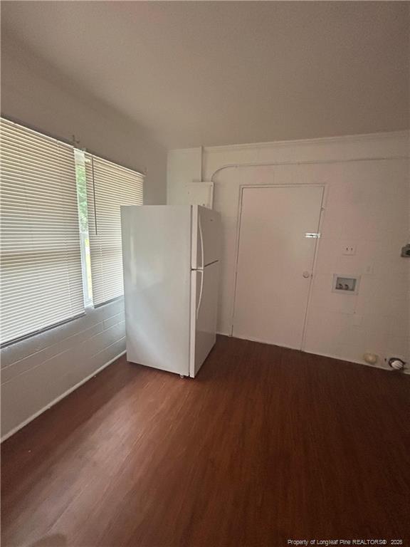 Building Photo - 421 Squirrel St