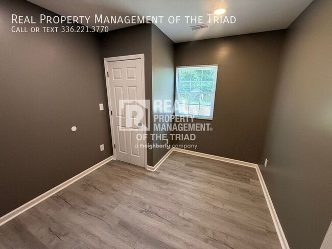 Building Photo - 617 Ross Ave