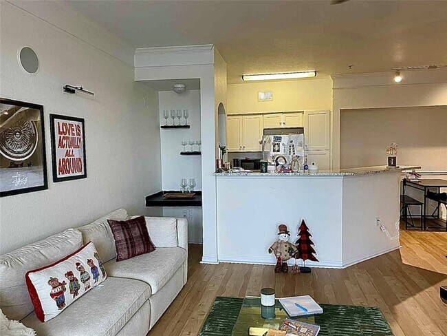 Building Photo - 3428 Soho St