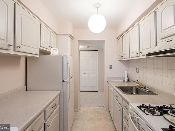 Building Photo - 3 Windblown Ct