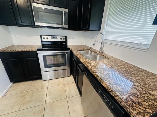 Building Photo - 4454 Pinebark Ave