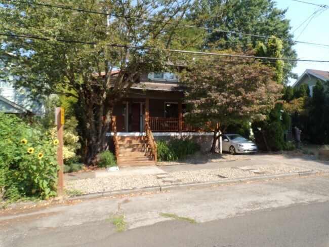 Building Photo - 3711 SE Franklin St