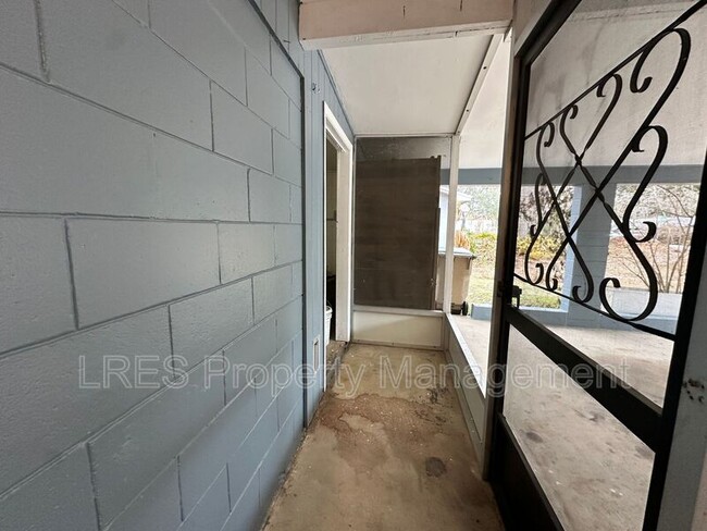 Building Photo - 37019 Pine Meadows Ln