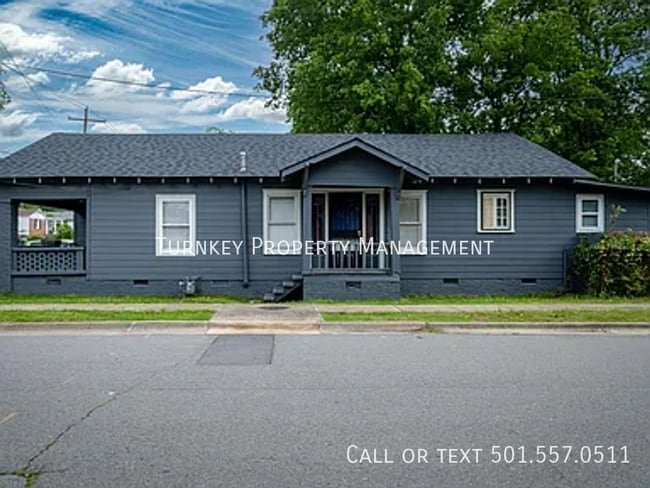 Building Photo - 1023 S Booker St
