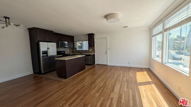 Building Photo - 1728 S Robertson Blvd