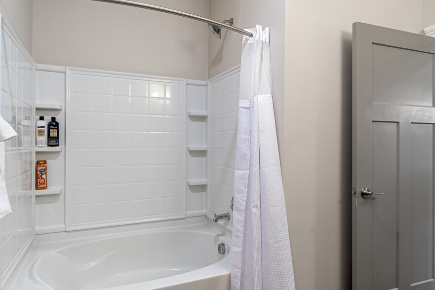 Building Photo - 501n N New Jersey St