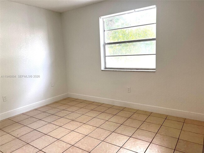 Building Photo - 17255 SW 95th Ave