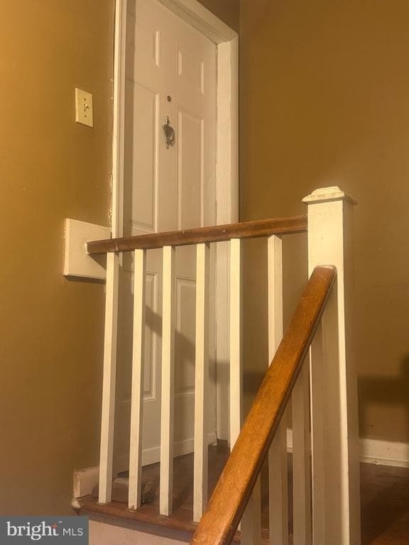 Building Photo - 7124 Clinton Rd