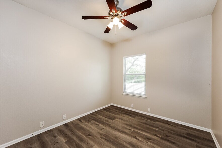 Building Photo - 4823 James Gaines