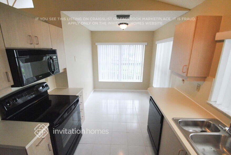 Building Photo - 670 Clearbrook Cir W
