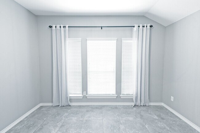Building Photo - 3 bed plus home office for Lease