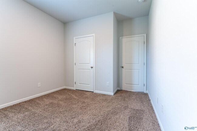 Building Photo - 22654 Regent Dr