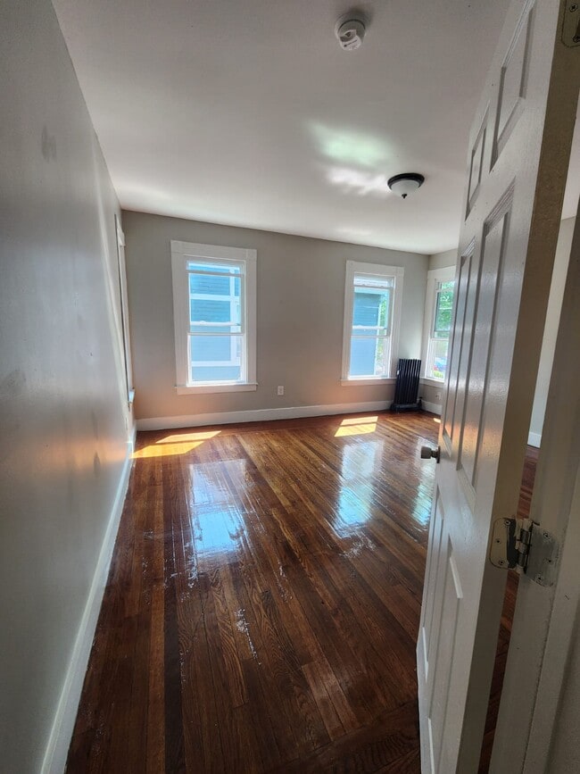 Building Photo - 286 Norton St