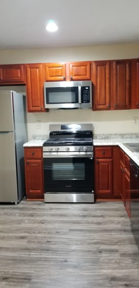 Building Photo - 1510 Country Downs Dr