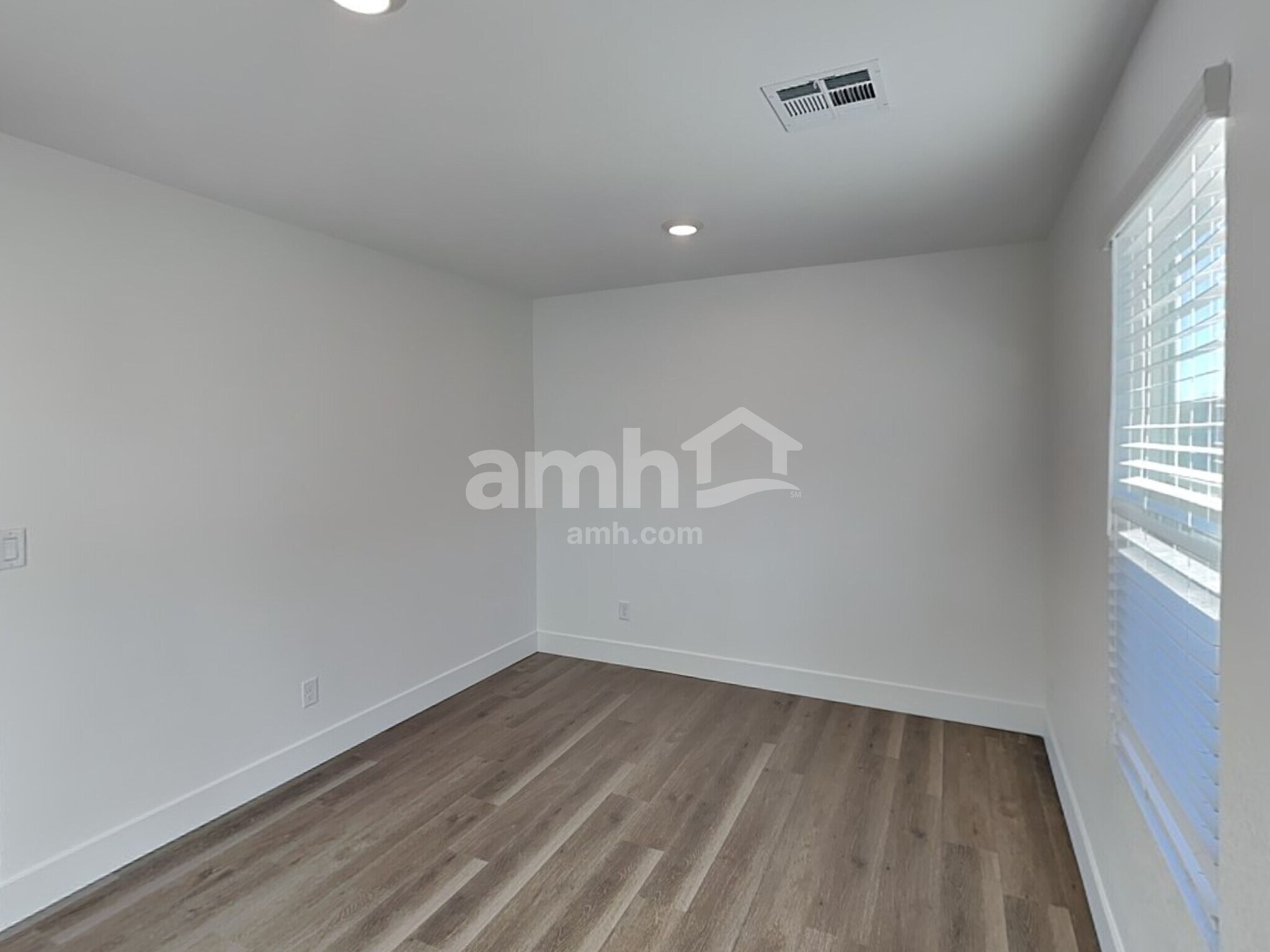 Building Photo - 8176 Winterfell Peak Ave