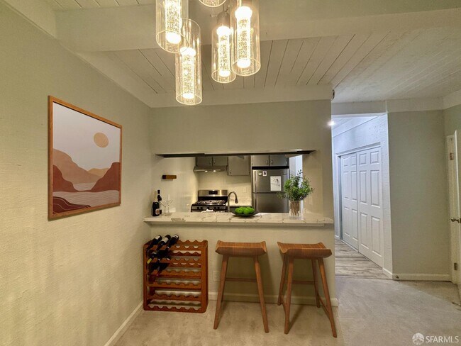 Building Photo - 5140 Diamond Heights Blvd