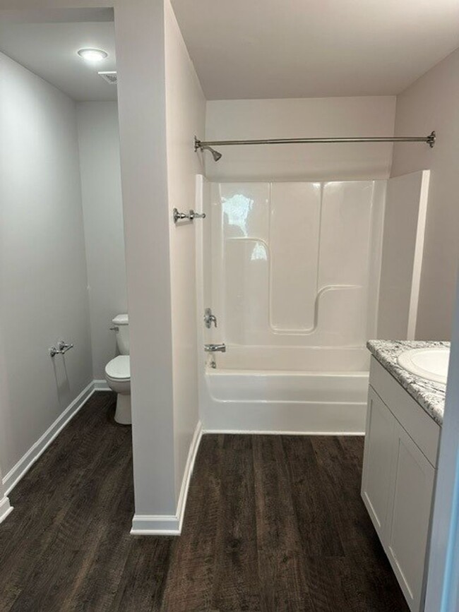 Building Photo - *Pre-leasing* Three Bedroom | Two Bathroom...