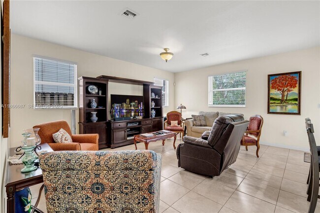 Building Photo - 363 NE 25th Terrace