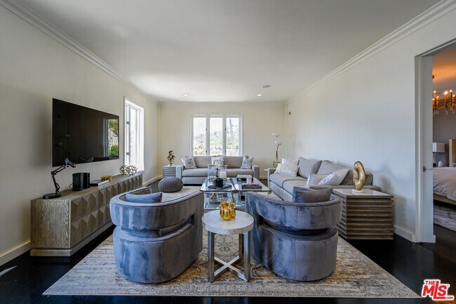 Building Photo - 1424 N Crescent Heights Blvd