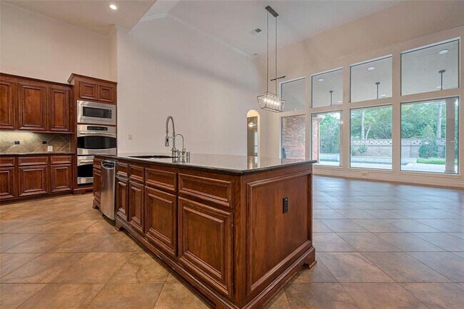 Building Photo - 25307 Oakton Springs Dr