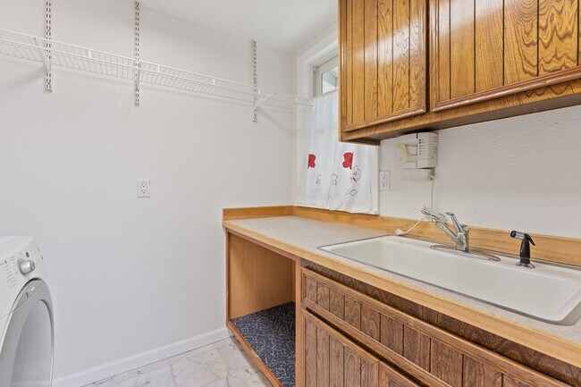 Building Photo - Stylish 3BR Beaverton Ranch w/ RV Parking & Hot Tub