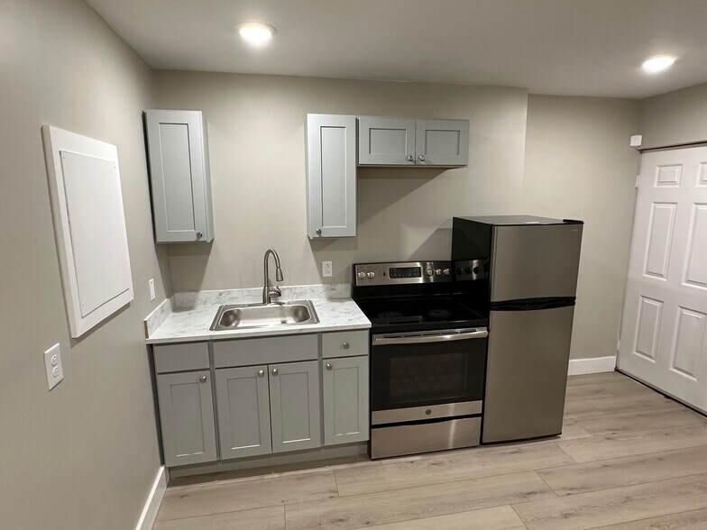 Building Photo - 4703 Penn St