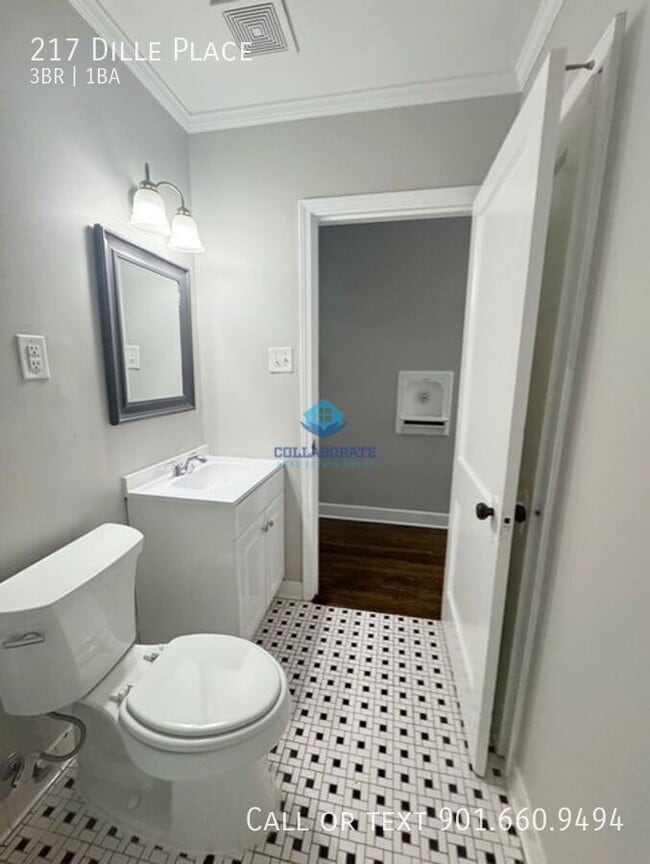 Building Photo - 217 Dille Pl
