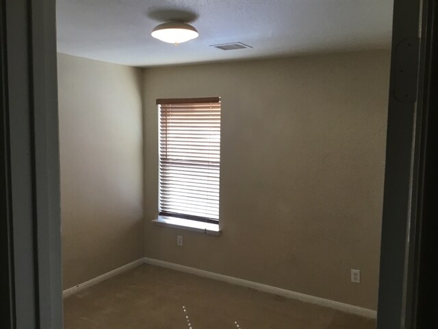 Building Photo - 22011 Orchard Dale Dr
