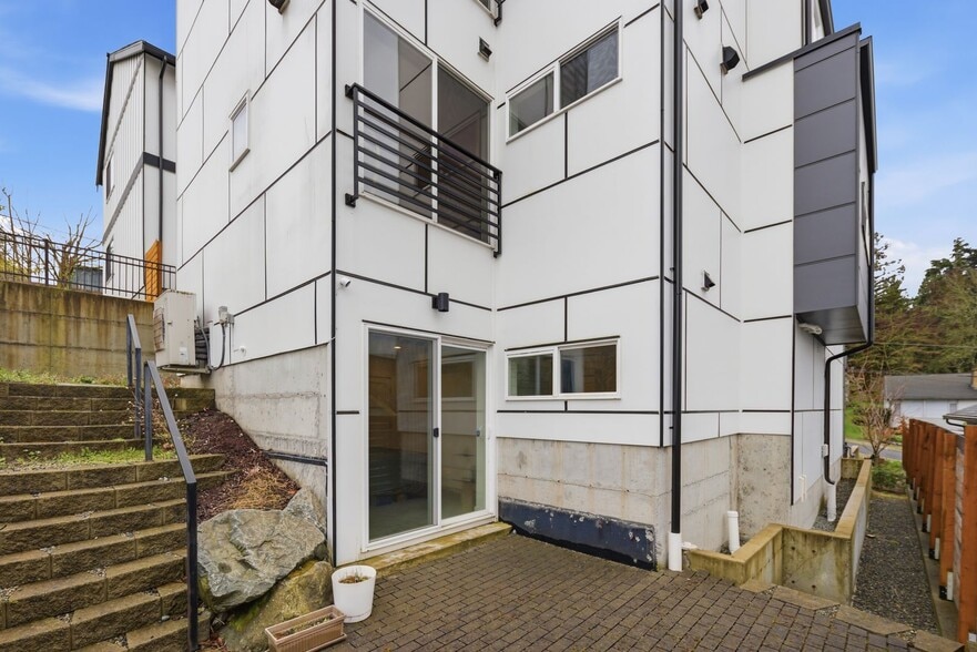 Building Photo - 4726 S Juneau St