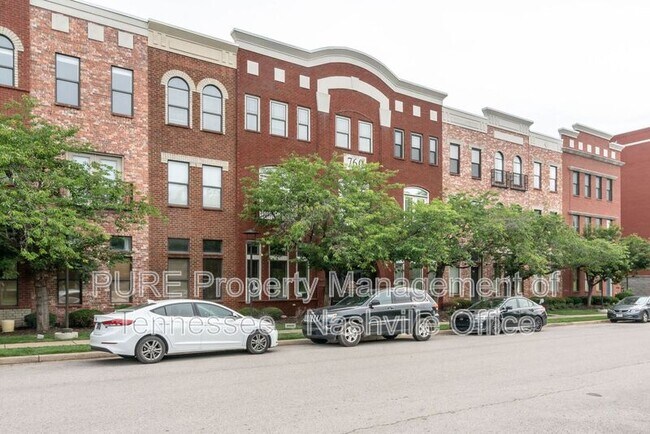 Building Photo - 760 Wedgewood Park