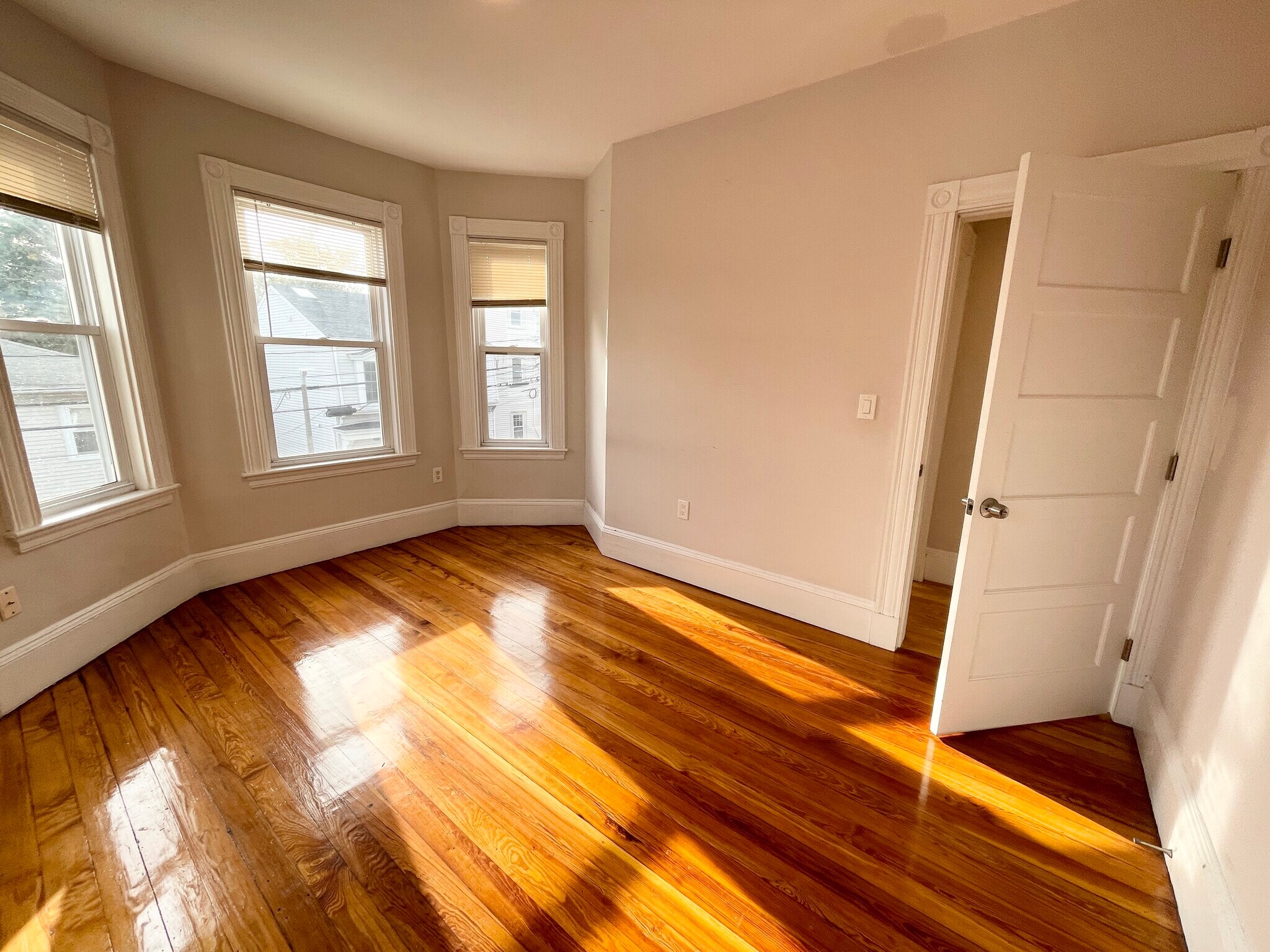 Building Photo - 108 Buttonwood St