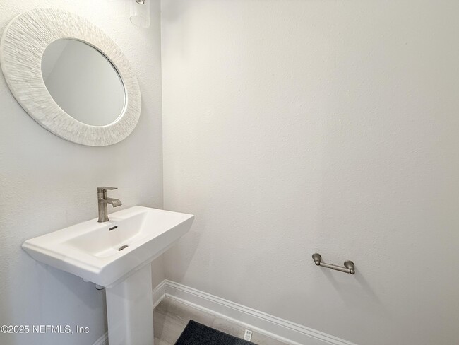 Building Photo - 14161 Sea Wave Ln