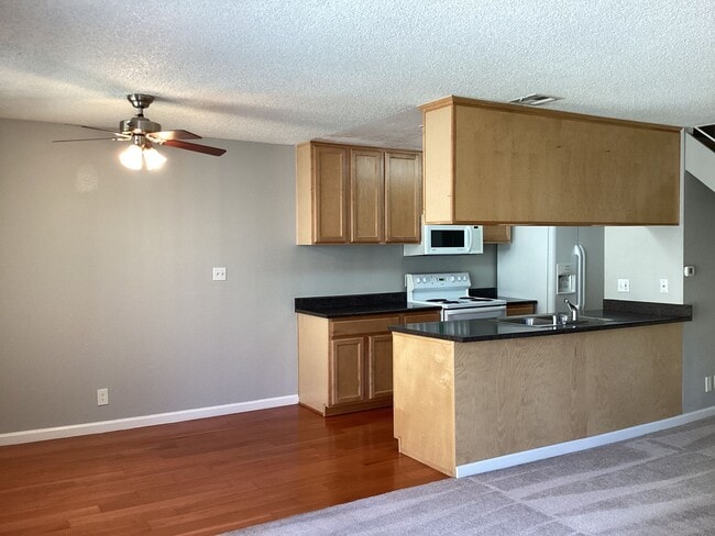 Building Photo - 460 W Alamos Ave