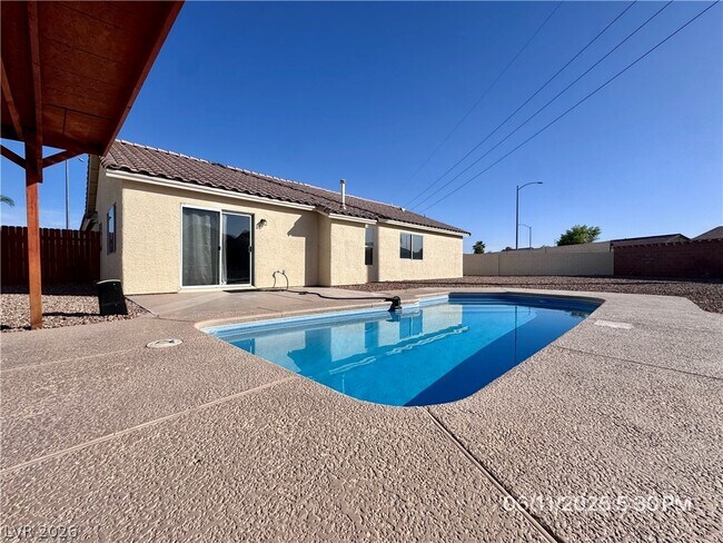 Building Photo - 222 Quailbush Dr