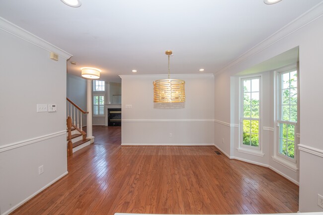 Dining room - 298 Militia Dr