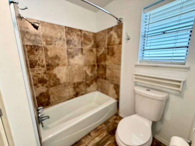 Building Photo - 6612 Crow Cir