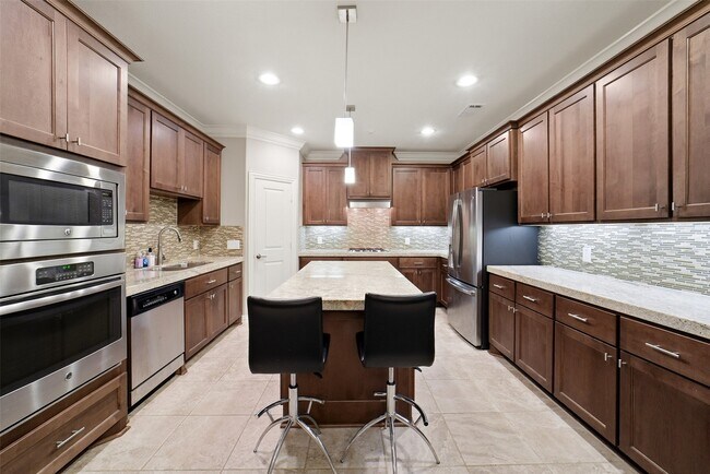 Building Photo - 13428 Preston Cliff Ct